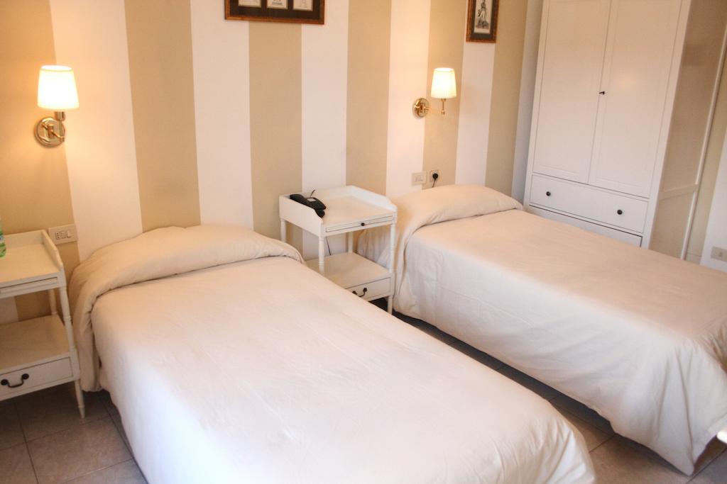 Hotel Alex Флоренція Номер фото